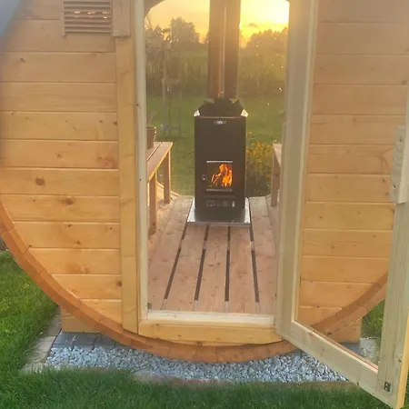 In With Sauna & Jacuzzi * Stepnica